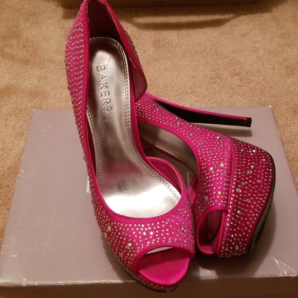 BAKERS Pink Rhinestone Showstopper Platform - Sz 8 - Picture 2 of 8